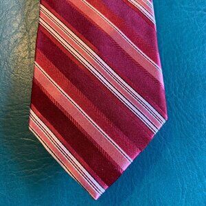 DKNY Silk Tie Burgundy Stripe Men Necktie New With No tag. 59x3.25